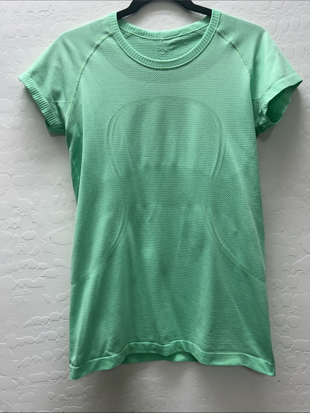 Lululemon Swiftly Tech Short-Sleeve Hip Length Shirt - size 10